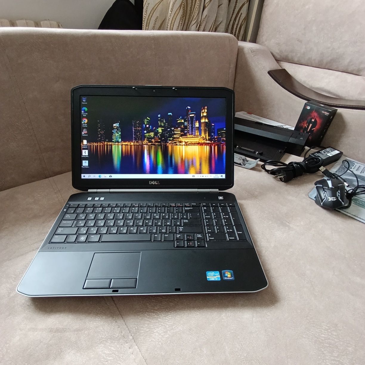 DELL Latitude| Intel Core i7 | Быстрый SSD-128GB | ОЗУ-4GB |Сумка