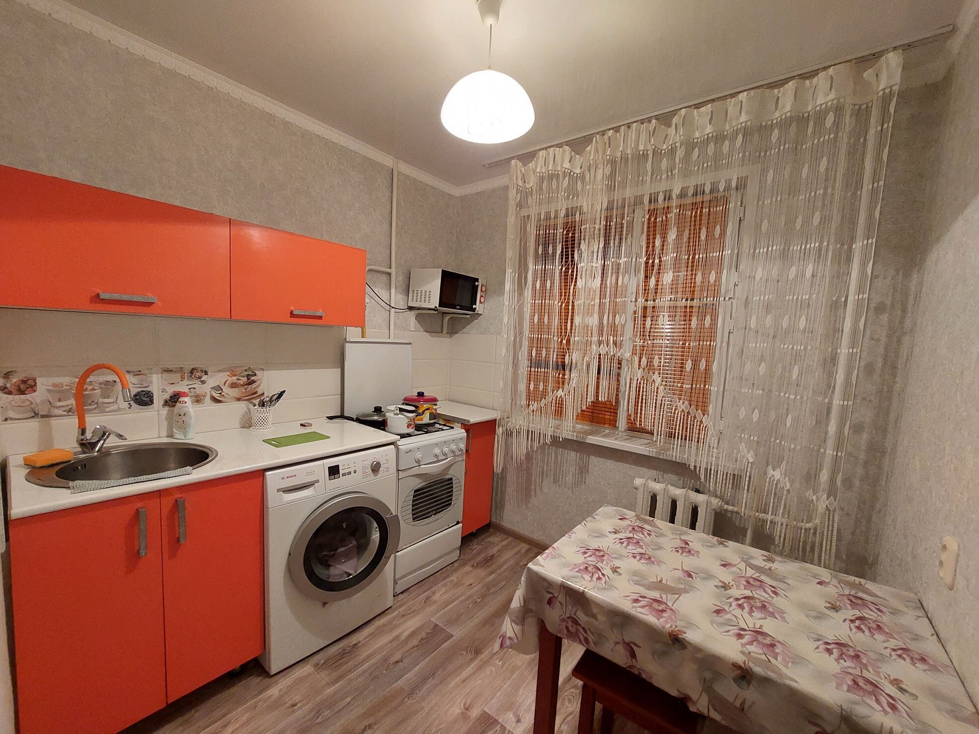 Юбиляр 1ком кв 8000