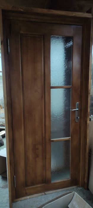 Vand usi de tei complet echipate