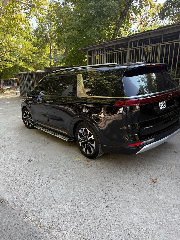 Продаю сваю машину KIA KARNIVAL