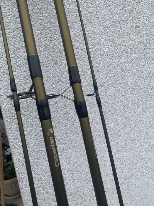 Vând două lansete cu tot cu mulinete Caperlan .