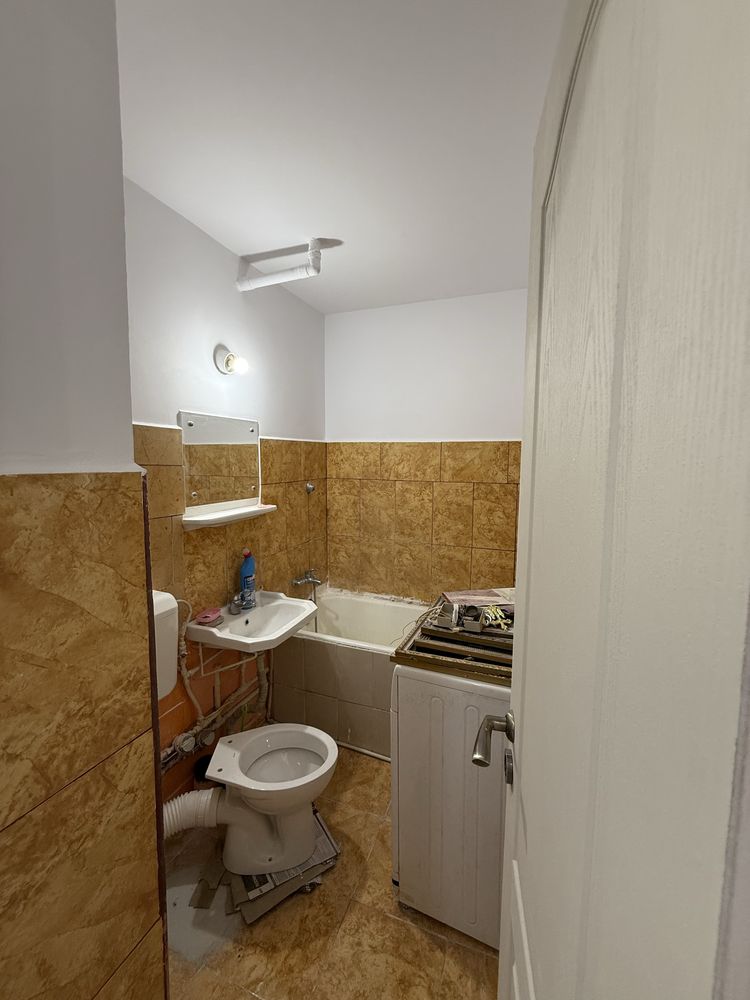 Apartament 2 camere de vanzare / Piata Reşita ( Berceni )