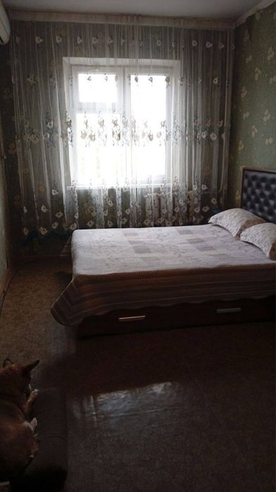 Юнусабад 4 квартал. Продается 2х ком квартира, ориентир Автосалон