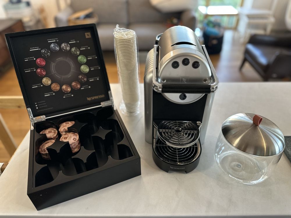 Espressor Nespresso profesional automat cu capusule de cafea
