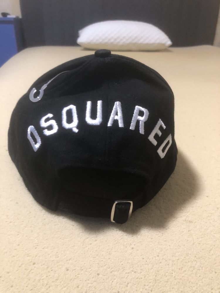 Чисто нова шапка  Dsquared