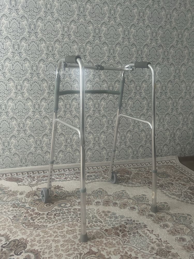 Ходунок для взрослых
