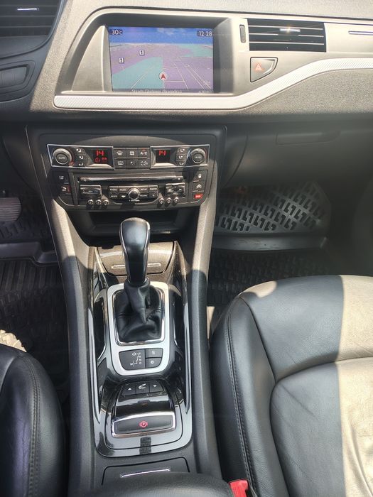 Citroen C5 motorizare 2.0hdi 163cp Exclusive cutie automata " variante