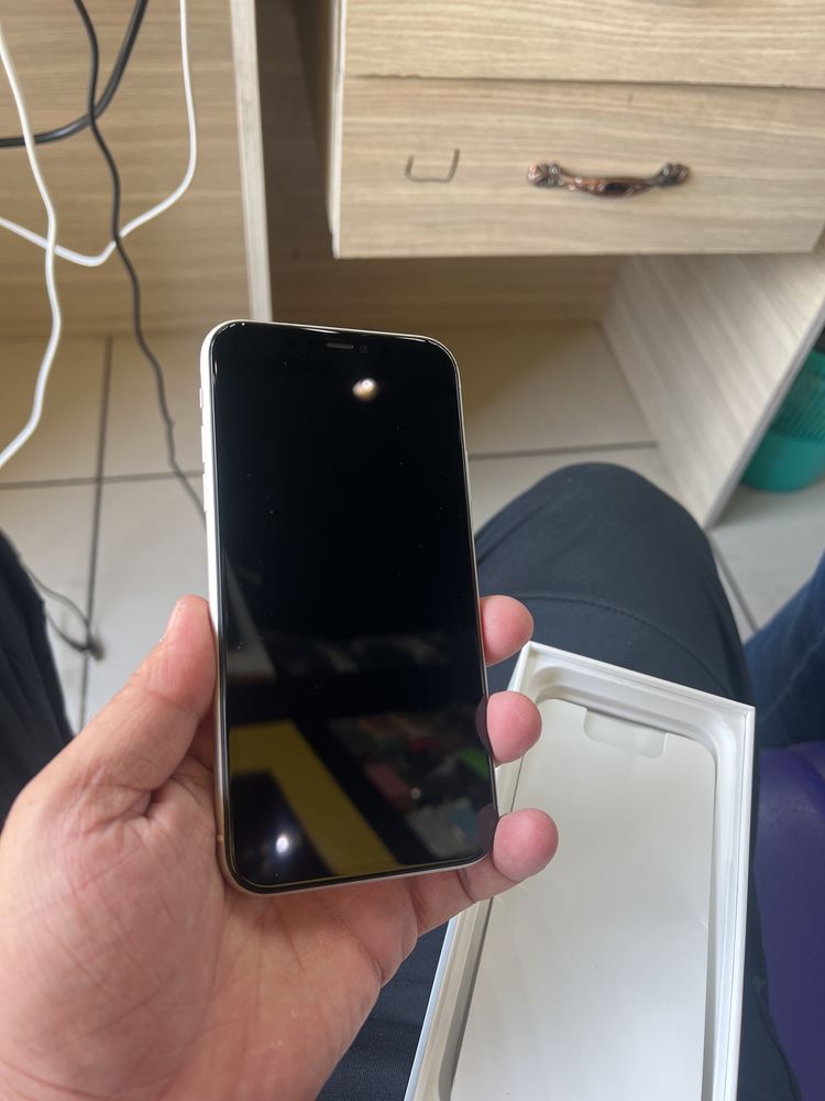 iPhone 11 64gb karobka dakment