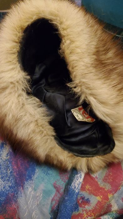 Căciulă si  guler vulpe polara