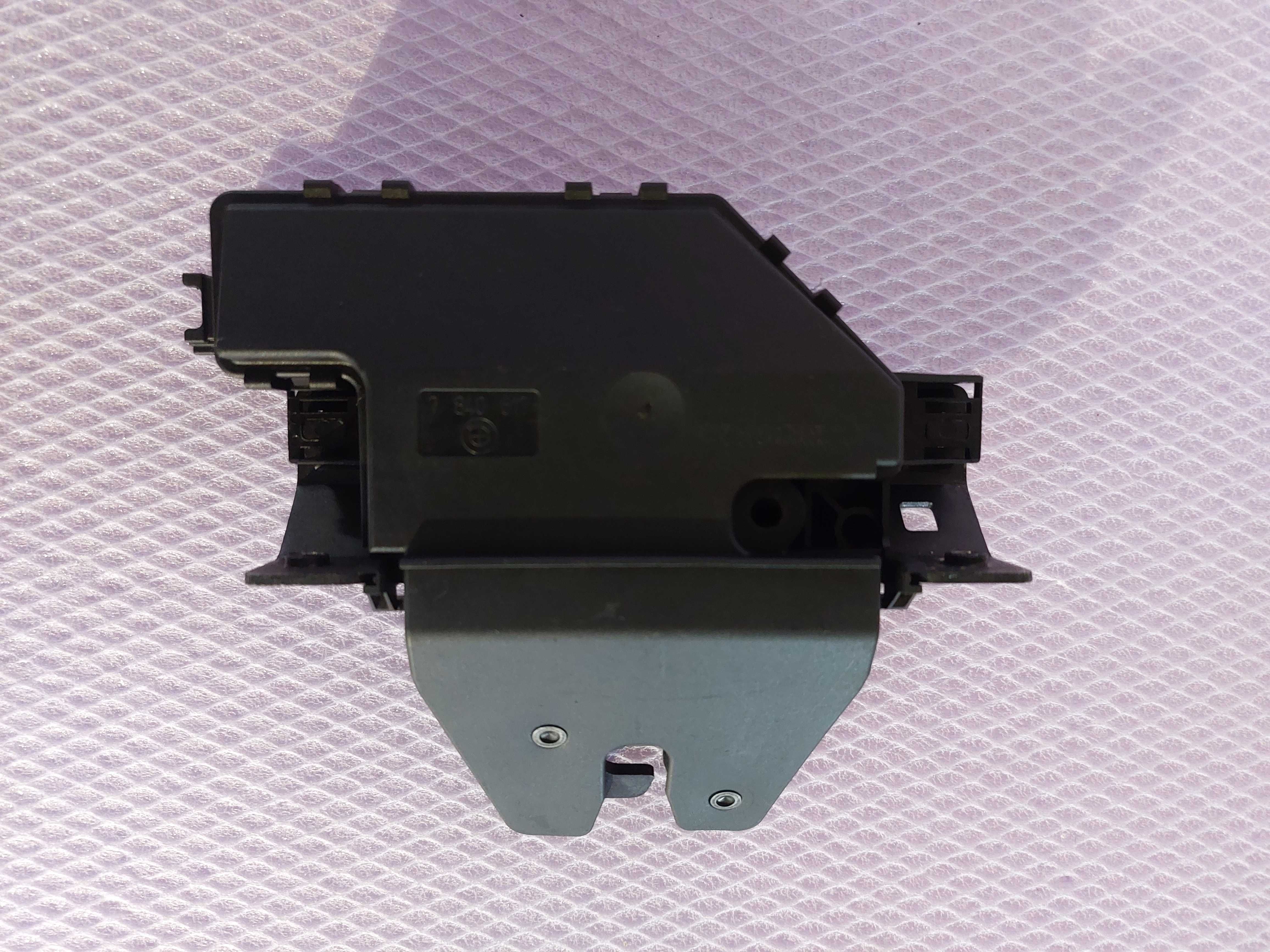 Broasca haion portbagaj BMW E46 E60 E63 E85 E87 E90 F06 F10 F18 F30