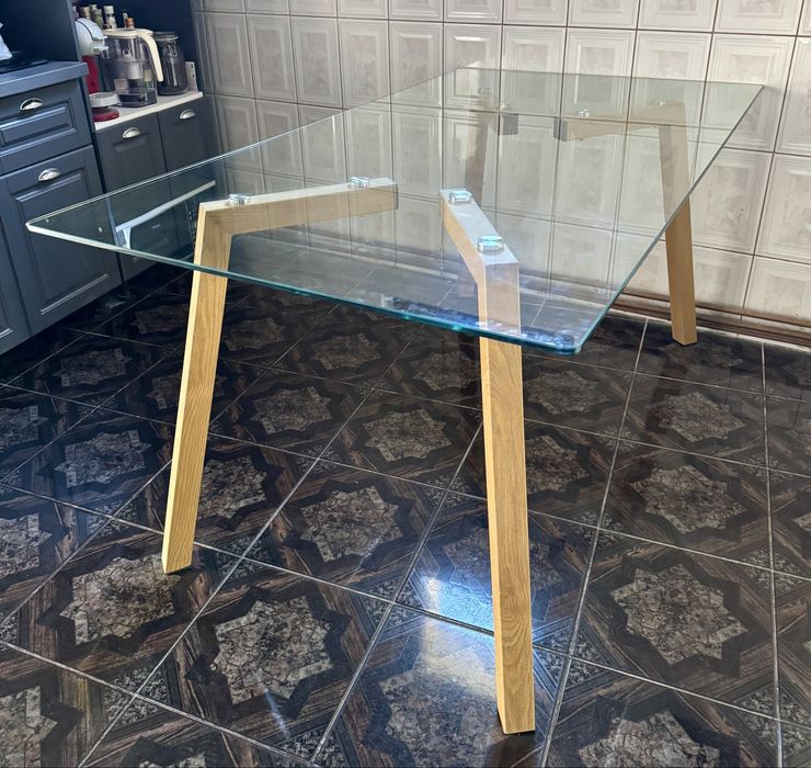 Masa sticla Athena