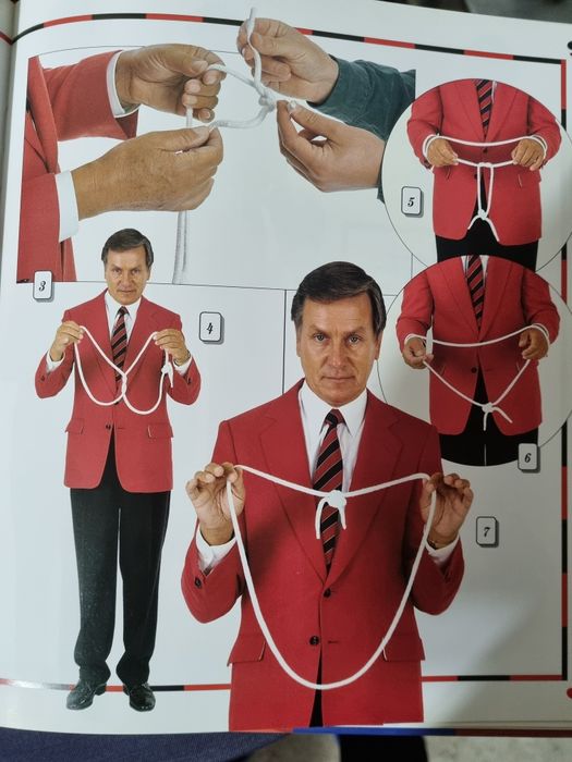 Manual explicit cu trucuri cărți joc, monede.