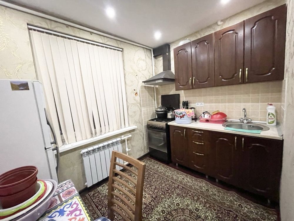 Продается 2 ком квартира метро Космонавтов  42 м.кв