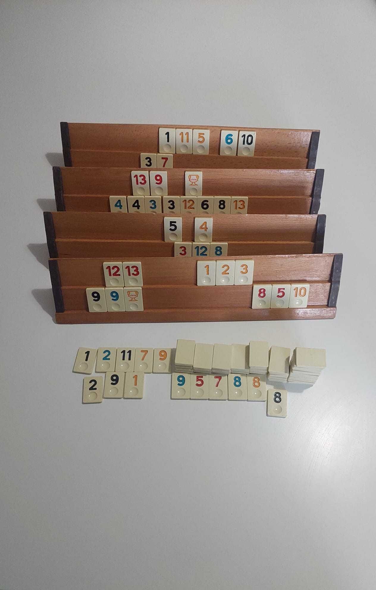 Joc rummy /remy / remi cu table de joc din lemn masiv lacuit