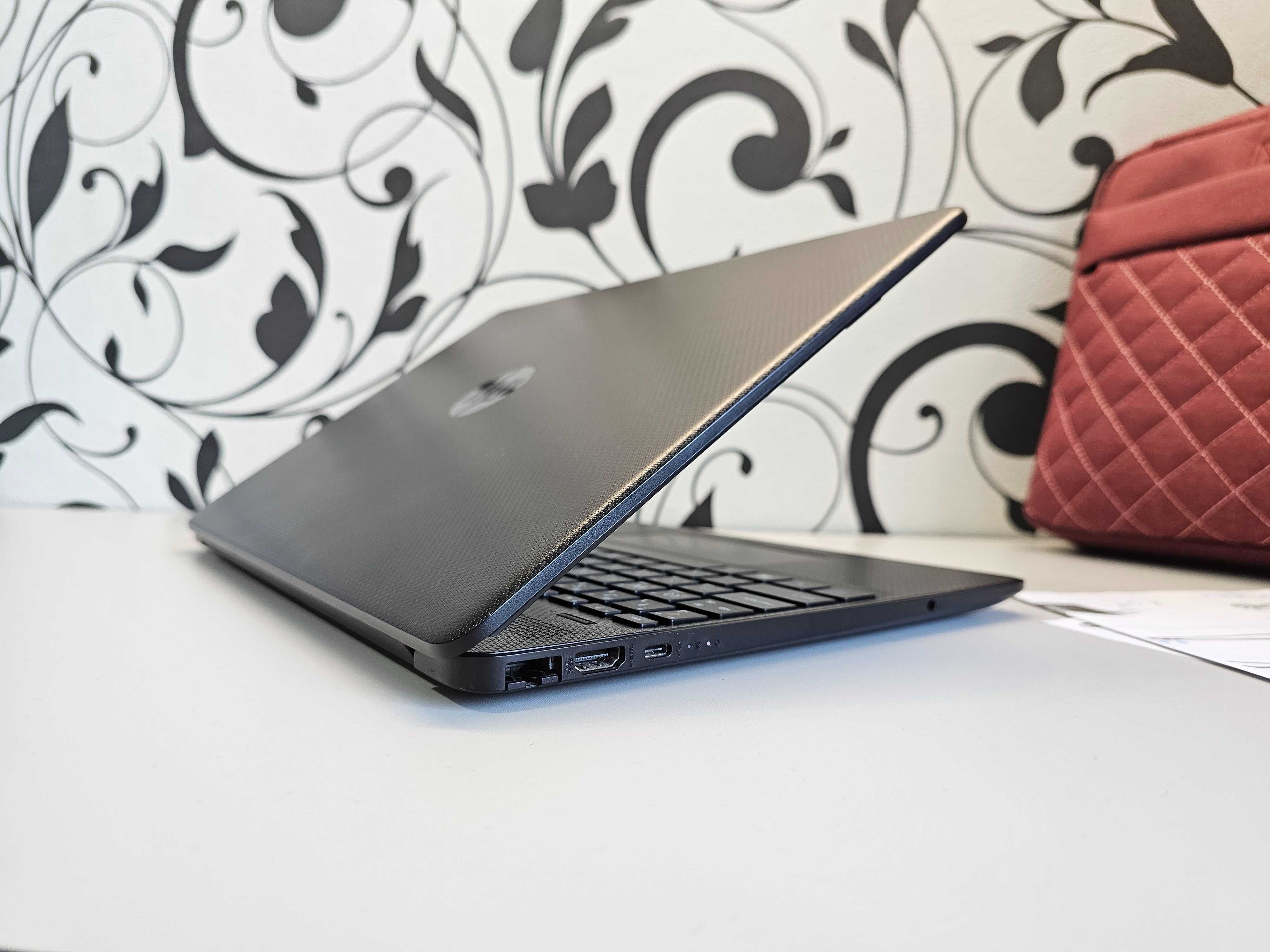 ПРОДАМ HP Laptop 15/2023 Ноутбук Core i3 11-ПОКОЛЕНИЯ 8GB/256SSD/15.6"