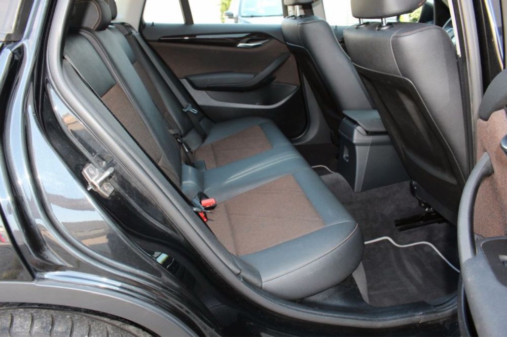 Bmw x1 xdrive 25d-Xline 5 butoane NaviProf Harman Kardon, distributie
