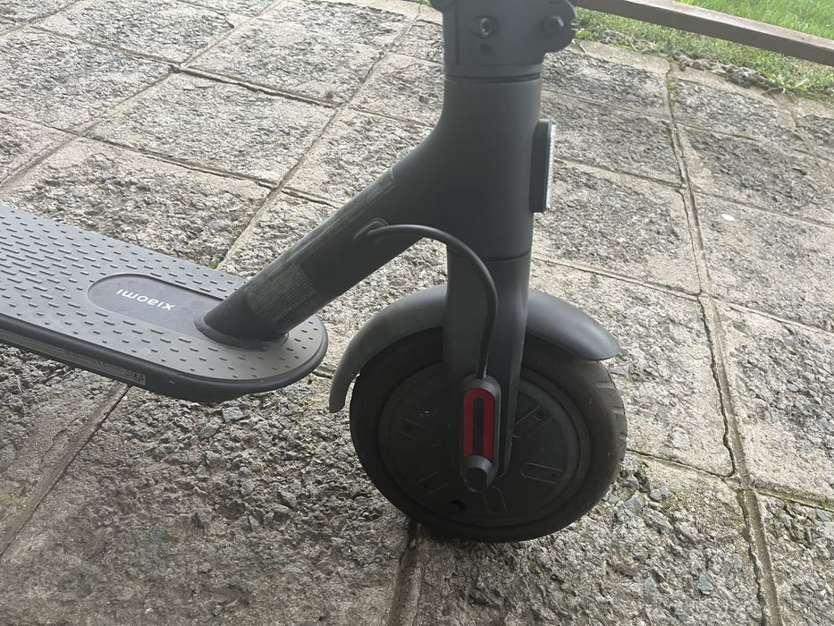 Продавам електрическа тротинетка xiomi electric 3 lite