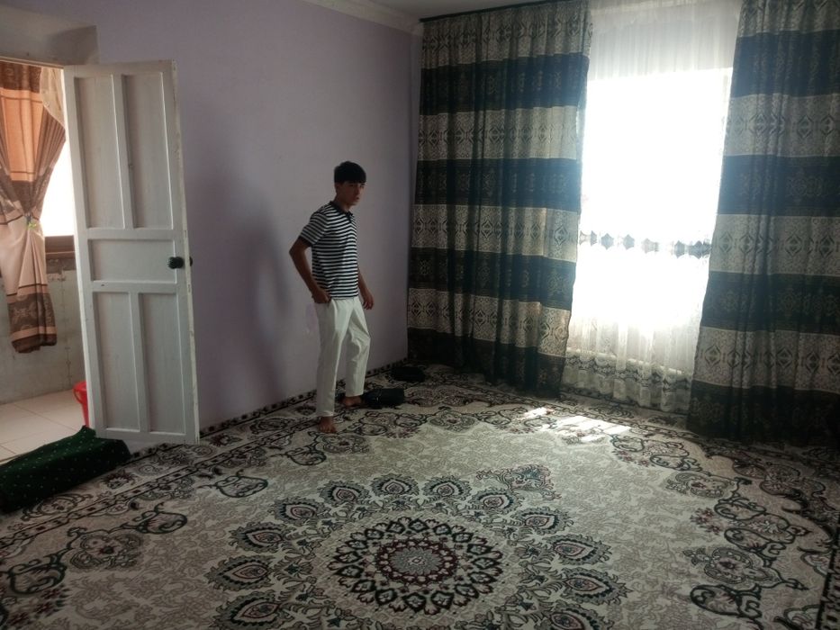 O'g'il bolalarga student abituriyentlar oyiga 400.000som komunal ichda
