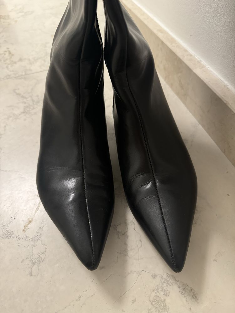 Cizme lungi, varf ascutit, negre,  piele naturala