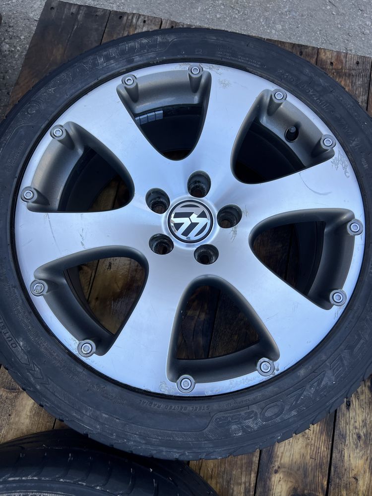 Vand jante  pe 17 vw touran golf passat audi 5x112 concave spate