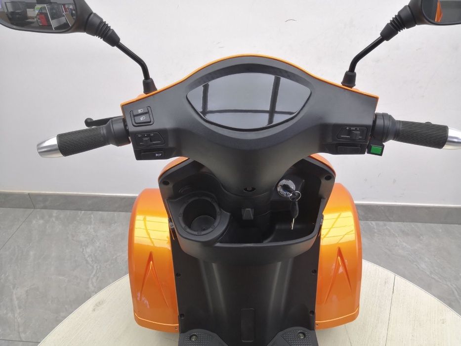 MaXmotors Електрическа четириколка Скутер 1500w