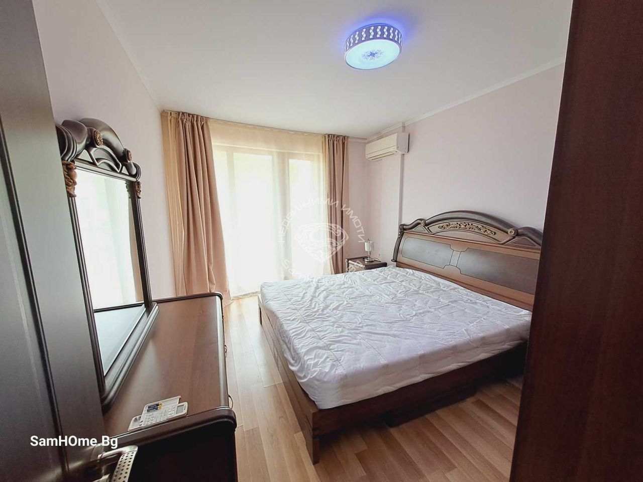 Продава се Четиристаен апартамент в с. Шкорпиловци, Област Варна - 203 кв.м за 929 €/кв.м - Снимка #6
