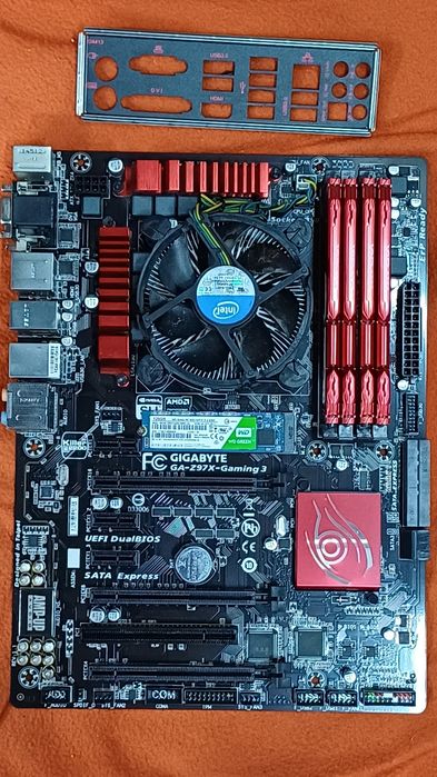 Kit Gigabyte Z97X-Gaming3+Intel I7 4790+32ddr3+SSD120M2+Cooler 1150