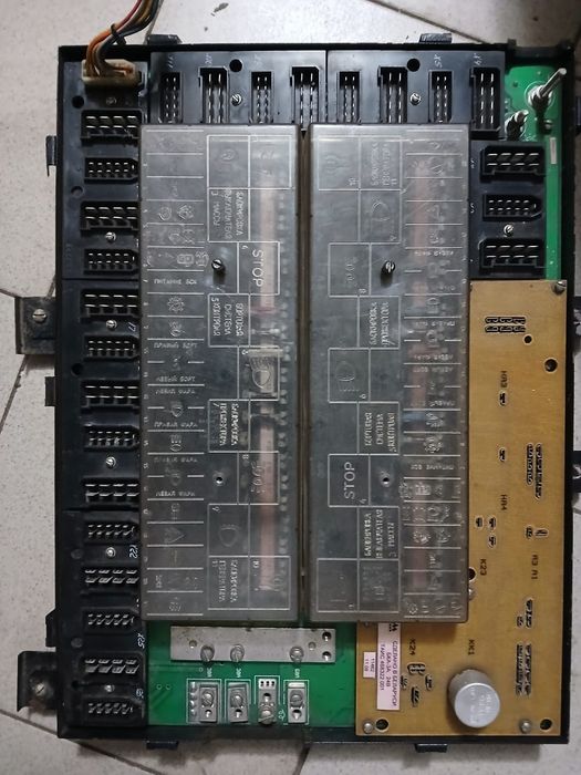 Продам блок предохранителей Маз