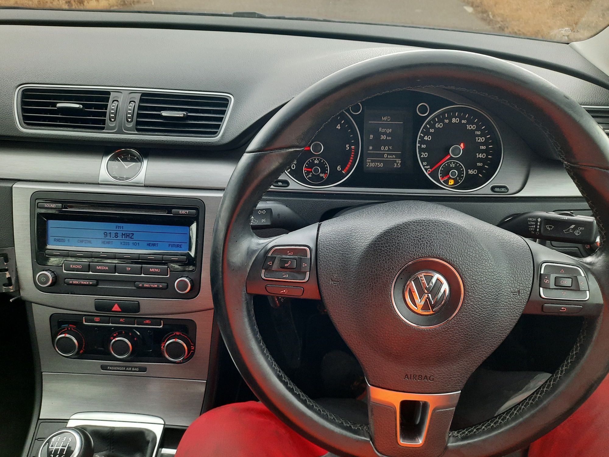 Dezmembrez Passat b7 2.0 tdi