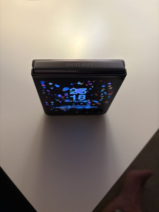 Samsung Galaxy Flip 5 256GB Fullbox Liber de retea