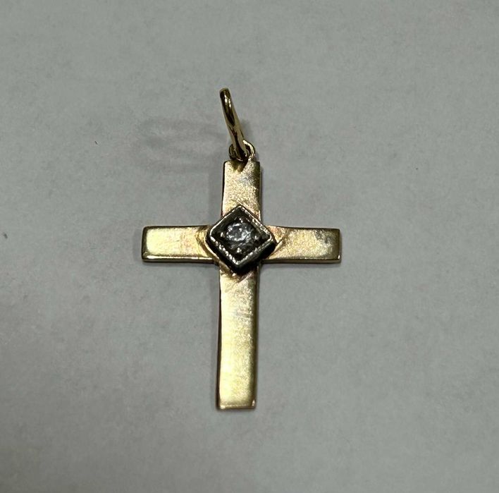 Златен кръст 14 К 585 / 0,90гр.