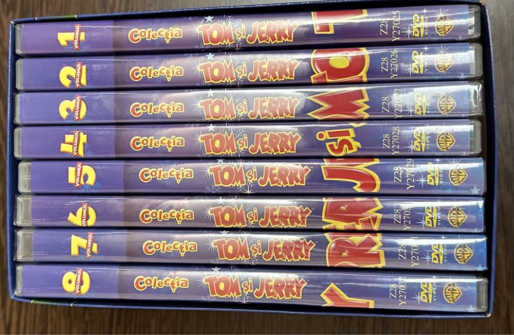 Vând DVD copii Tom și Jerry, serie completa, 8 buc, stare excelenta