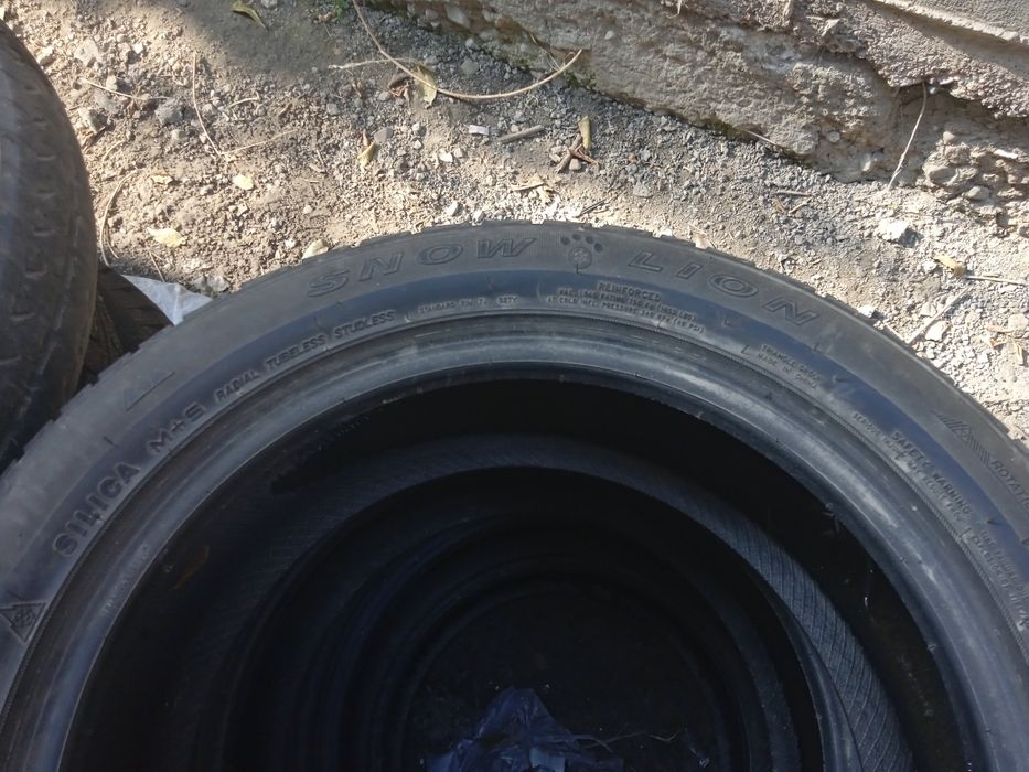 Зимние шины 215/55/17
