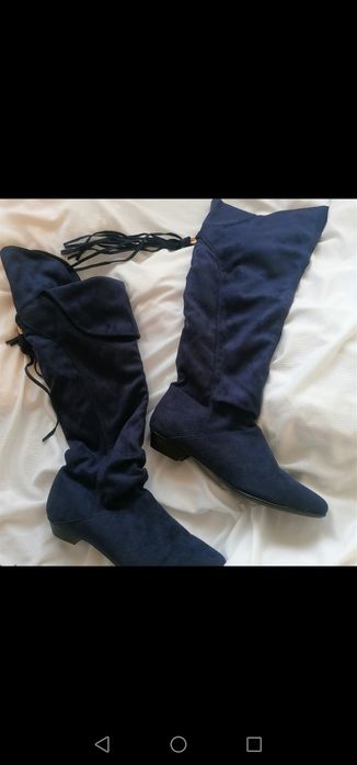 Нови велурени чизми