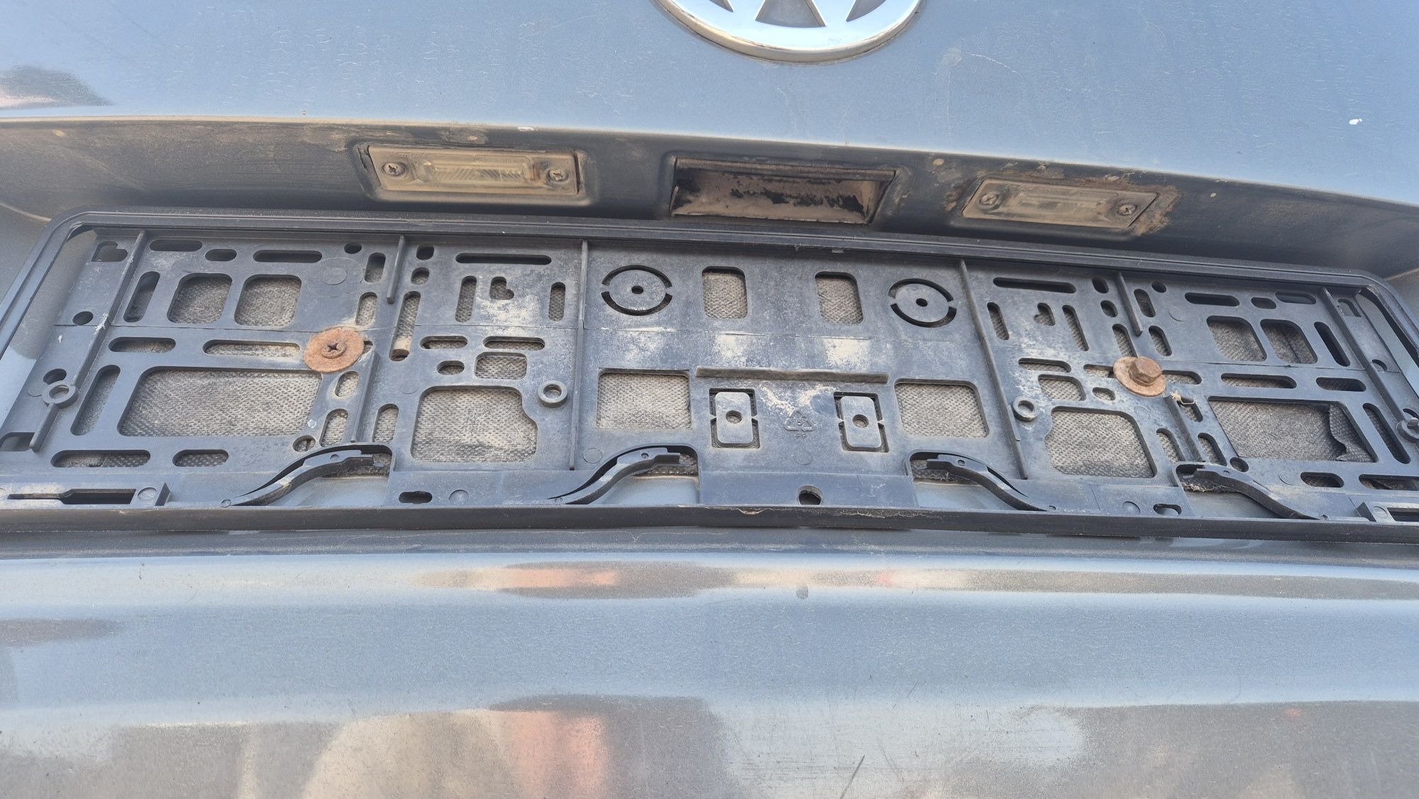 Bara fata vw touran.