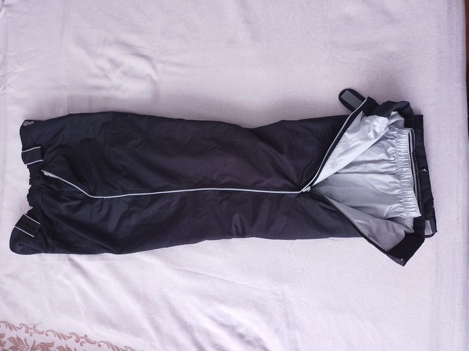 Pantaloni de schi