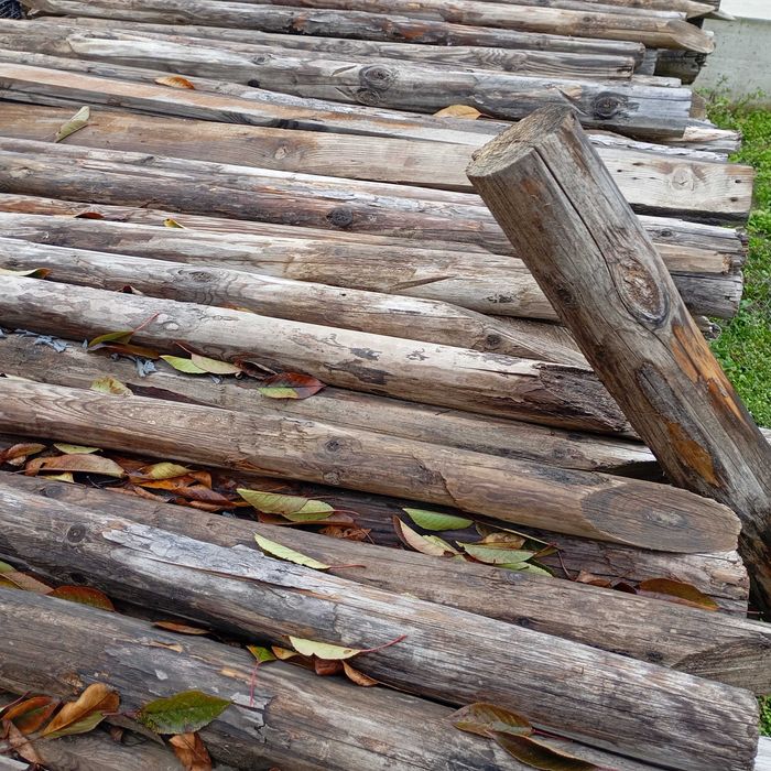 Дървени колове за конструкция на зеленчуци