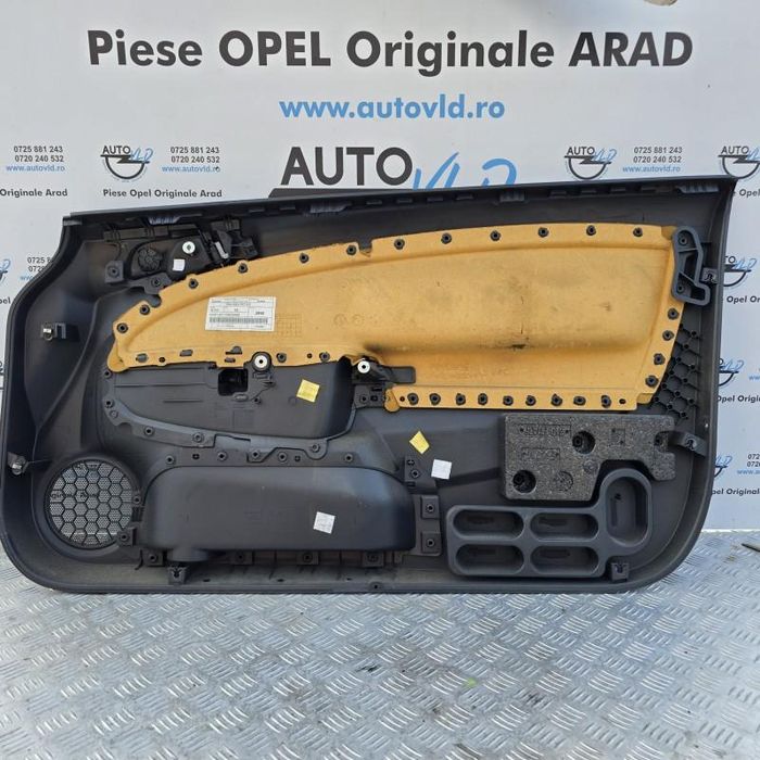 Fata usa interioara stângă fata Opel Corsa D