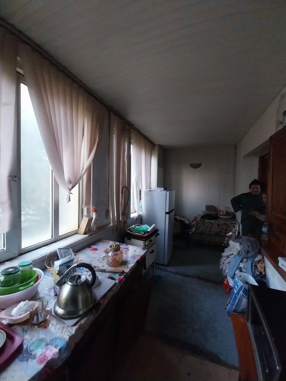 Продаётся квартира в кирп.доме 5мин до метро Бадамзар 52кв