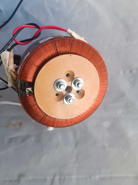 Transformator taroidal ,pentru stabilizator 500w,Cu motor