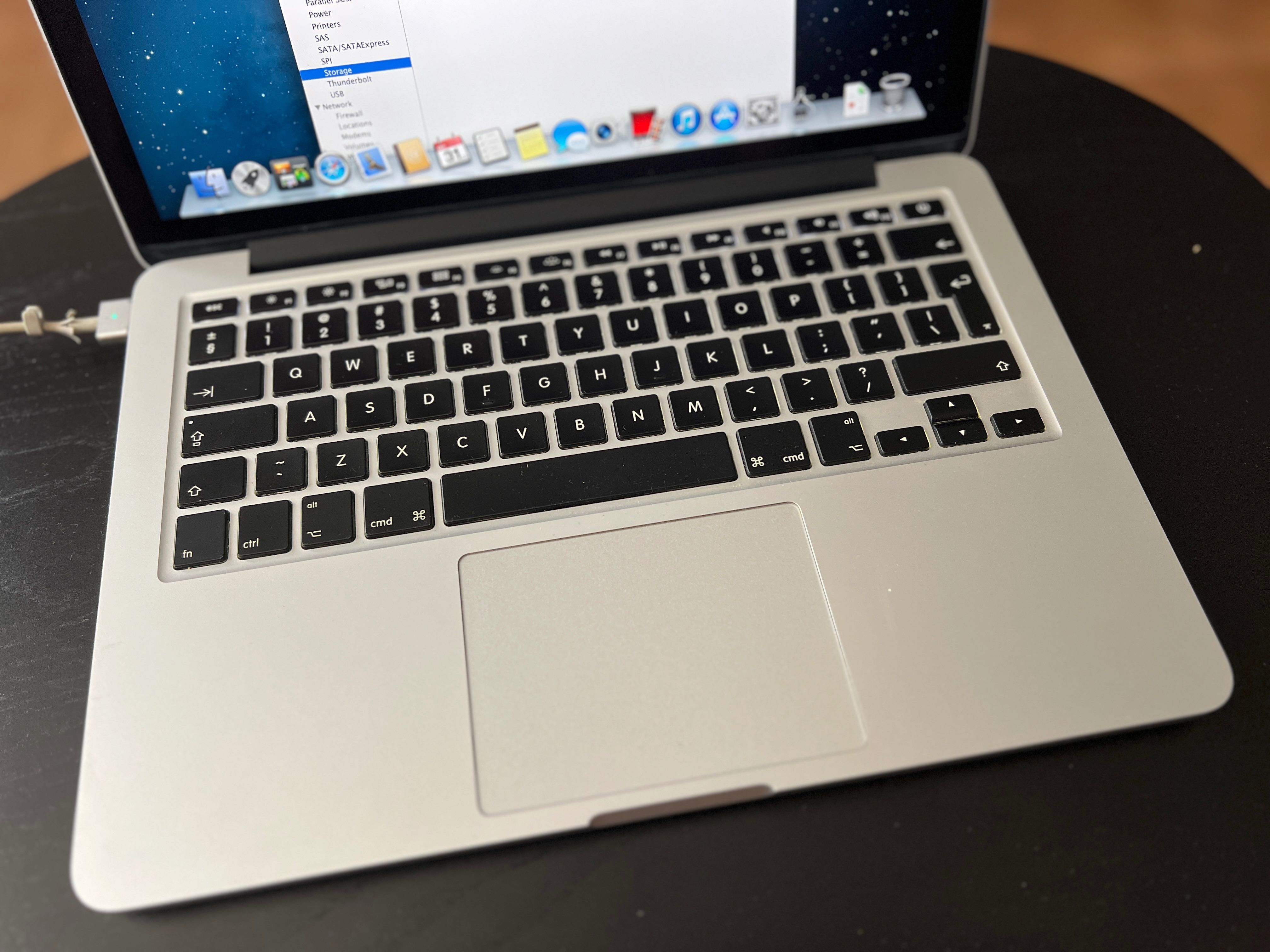 MacBook Pro 13" 2013 Retina 8GB RAM 128GB SSD - проблемна батерия