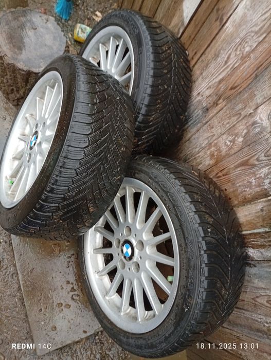 Vând roți e.90 cu tot cu cauciucuri de iarna