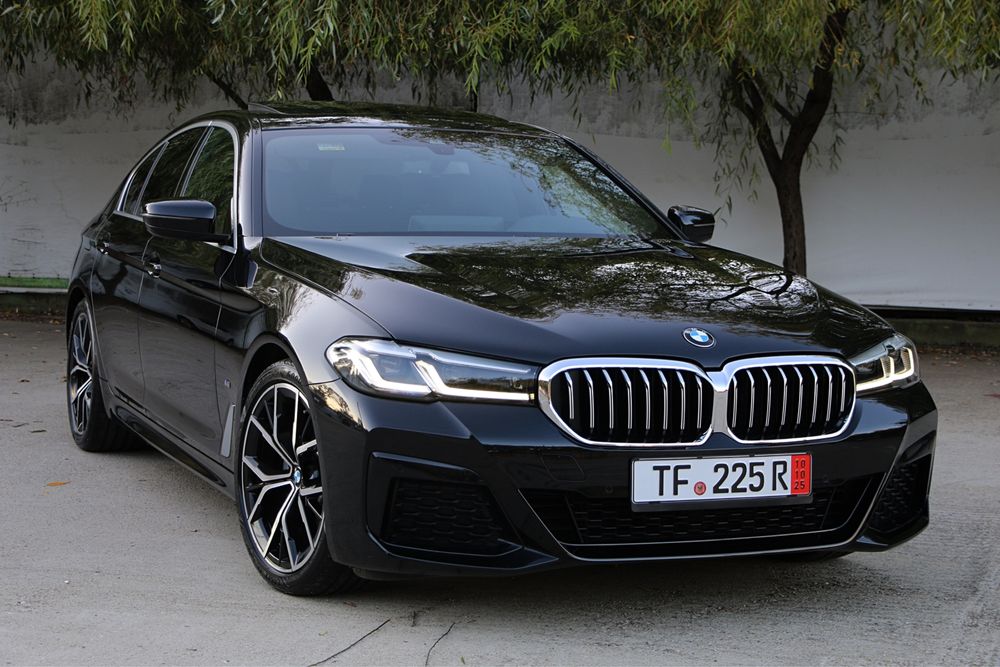 Bmw 520d Seria 5 G30 LCi MildHybrid M Packet Led Trapa Keyless Cockpit