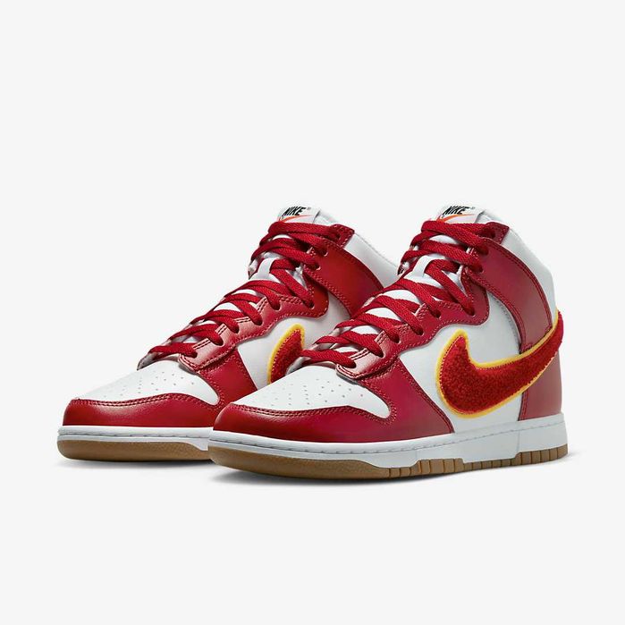 Nike Dunk Hi Retro University Sneakers (DR8805-101)