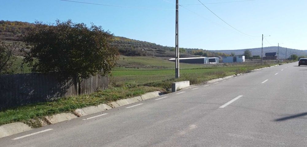 Teren lot de casă sau pentru hală in Gâdinți!
