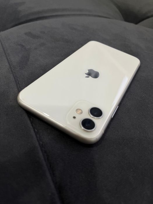 Айфон 11 срочно в хорошем состояние