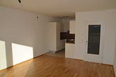 Дава се под наем Двустаен апартамент в София, Зона Б-5 - 65 кв.м за 459 € - Снимка #1