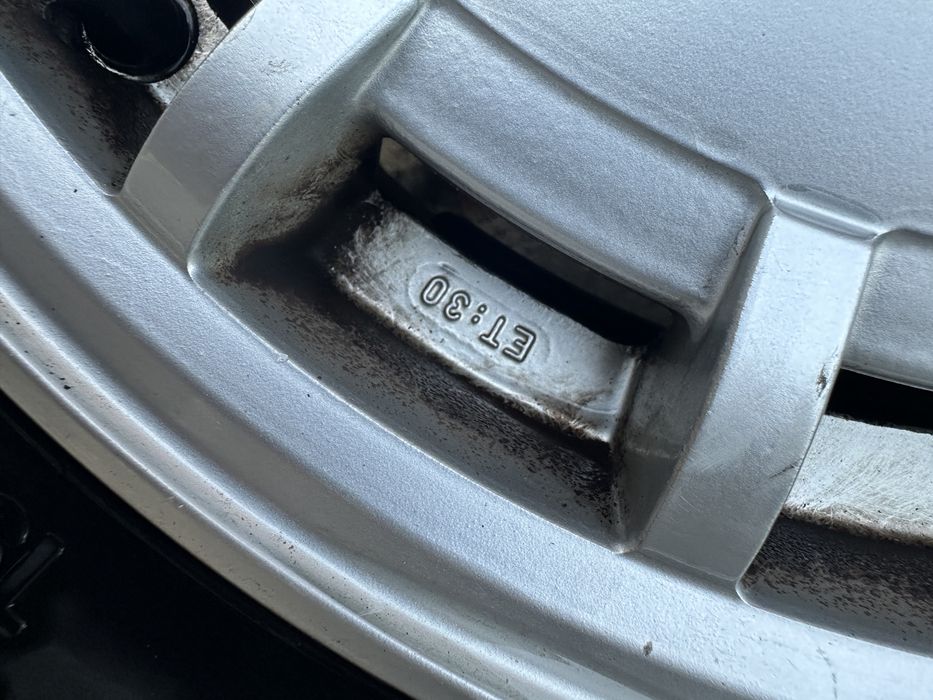 Jante Fondmetal Gullideckel R15 ET30 sau ET25 / Mercedes  W124 201