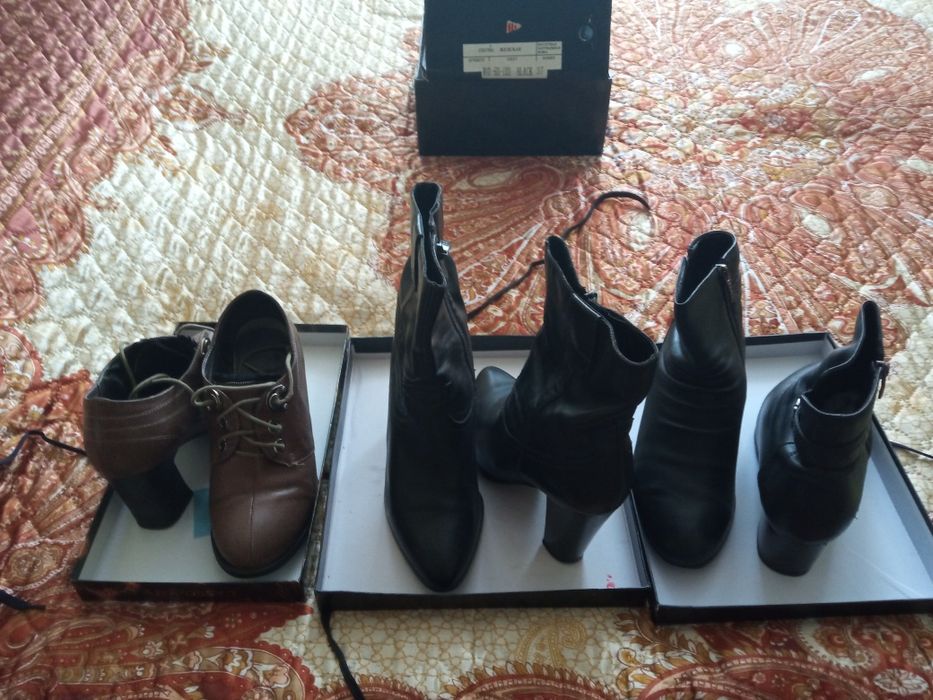 Обувь женская, отдам бесплатно