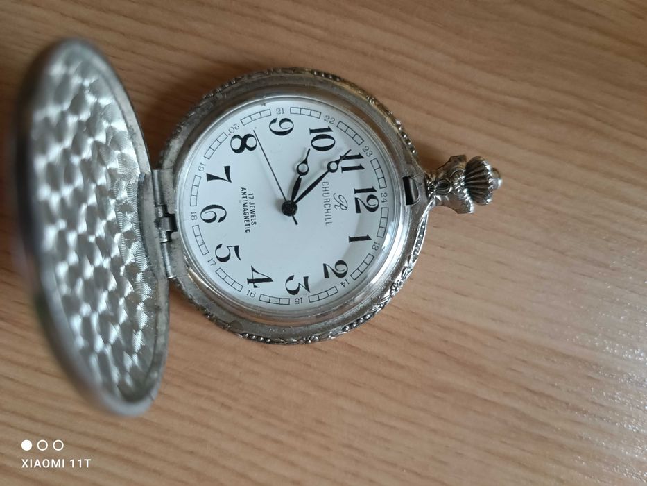 Стар джобен часовник Чърчил